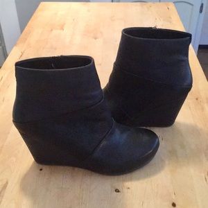 OTBT Dharma Wedge Boots
